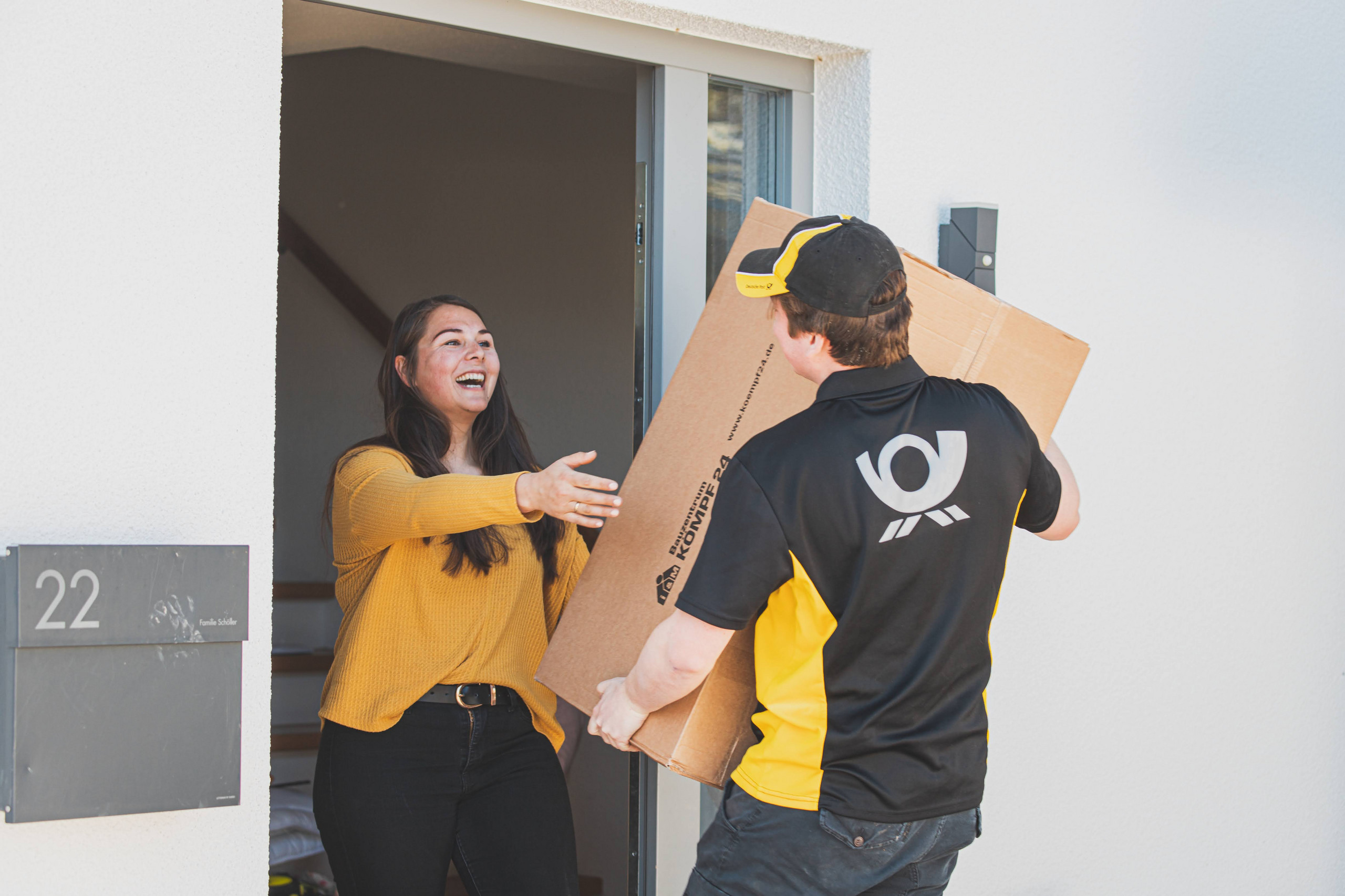 Paket für Sie! Wir wünschen Ihnen viel Freude mit Ihrer Ware!