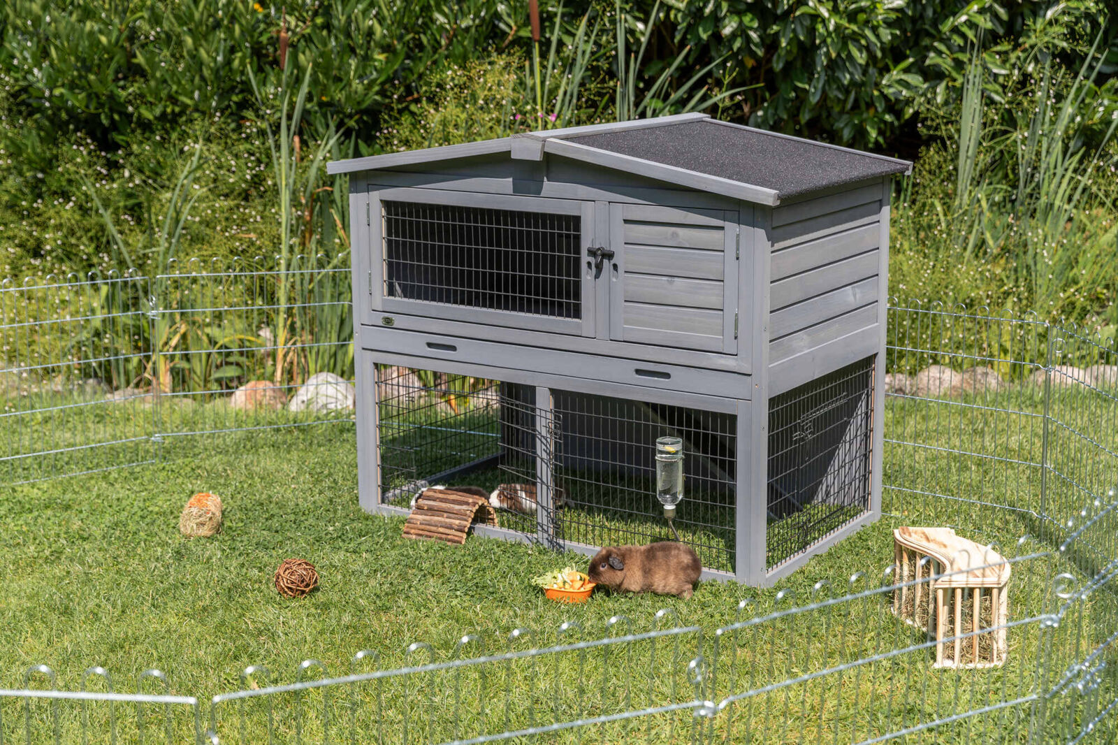 Kleintierstall mit Freilaufgehege, 124 × 102 × 78 cm, grau