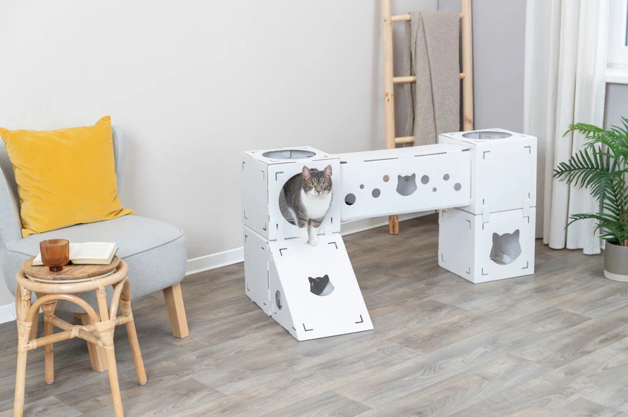 TRIXIE Katzenmöbel Finca Felice, Pappe, 125 × 62 × 62 cm, weiß