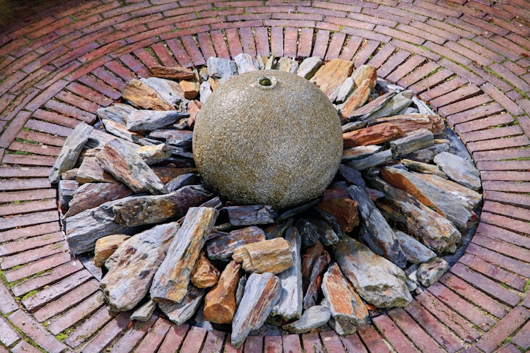 Oase Wasserspiel- & Brunnenpumpe Aquarius Universal Classic 2000 / 12 V